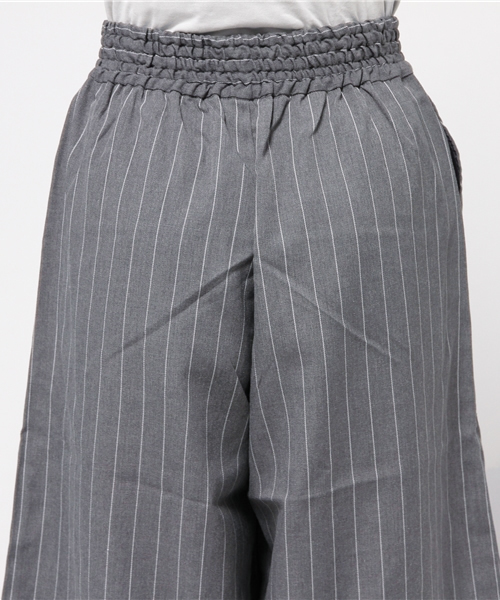Green Parks(グリーンパークス)の「Nミモレ丈ストライプガウチョパンツ(その他パンツ・レディース・ネイビー/オフホワイト/グレー・FREE)」の8枚目の写真