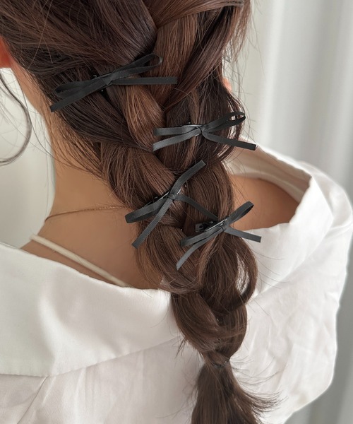 apres jour mignon(アプレジュールミニョン)の「【apresjour mignon×ARIAZ】4SETミニリボンクリップ(ヘアピン・レディース・ブラック/グレー・ONESIZE)」の2枚目の写真