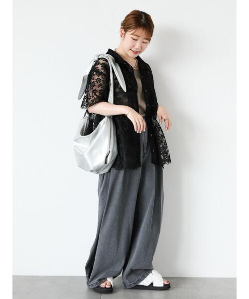 ehka sopo(エヘカソポ)の「レースオーバーサイズシャツ(シャツ/ブラウス・レディース・オフホワイト/ブラック/キナリ・F)」の15枚目の写真