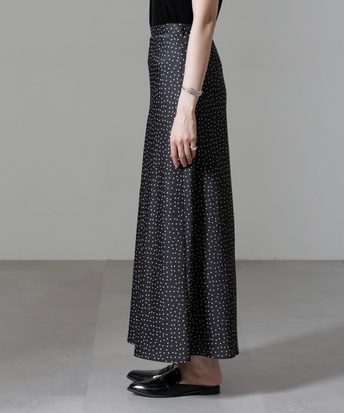 【セール】ドットプリントサテンバイアススカート（スカート）｜nano･universe（ナノユニバース）