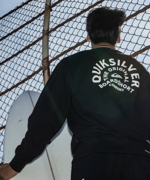 Quiksilver(クイックシルバー)の「ON TARGET CREW SWEAT/クイックシルバー長袖スウェットトレーナー(スウェット・メンズ・ブラック/レッド/ネイビー/ベージュ・LARGE/MEDIUM/SMALL/X-LARGE)」の2枚目の写真