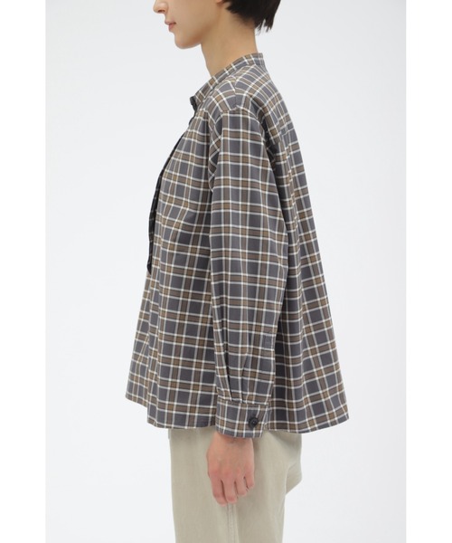 MHL.（エムエイチエル）の「PLAINWEAVE COTTON CHECK（シャツ/ブラウス・レディース・グレー・1/3/2）」の2枚目の写真