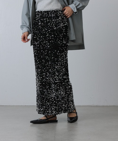 COLONY 2139（コロニートゥーワンスリーナイン）の「スパンコールベロアナロースカート（スカート・レディース・シルバー/ブラック・FREE）」の17枚目の写真