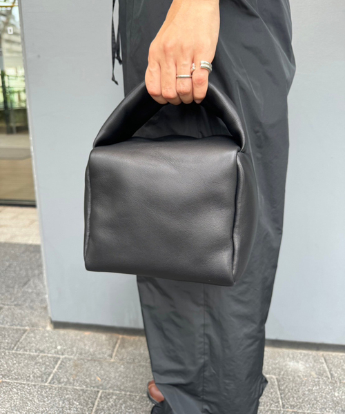 セール】【BUCKET BAGGAGE/バケットバゲージ】Puff Cube Bag