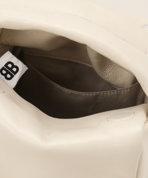 EDIT. FOR LULU(エディットフォールル)の「【BUCKET BAGGAGE/バケットバゲージ】Puff Cube Bag Small(ハンドバッグ・レディース・ホワイト/ブラック・FREE)」の15枚目の写真