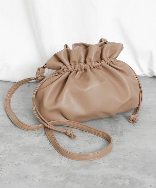 GORGE(ゴージ)の「ミニ巾着ショルダーBAG(ショルダーバッグ・レディース・ブラック/モカ・F)」の1枚目の写真