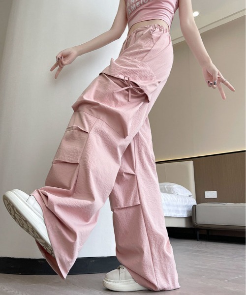 kirakiraShop(キラキラショップ)の「ビッグ ポケット ルーズ カーゴ パンツ(カーゴパンツ・レディース・ブルー/ブラック/ダークグレー/ホワイト/ピンク・S/M)」の5枚目の写真