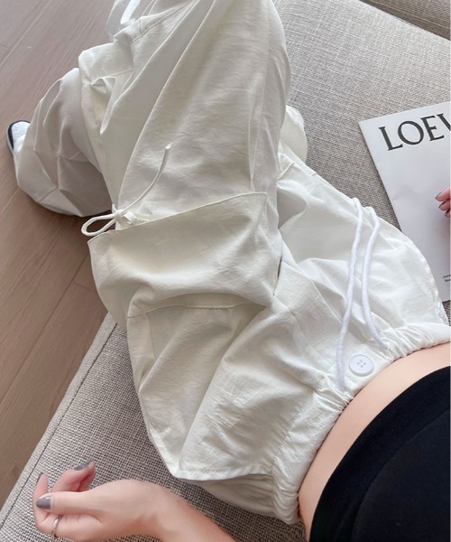 kirakiraShop(キラキラショップ)の「ビッグ ポケット ルーズ カーゴ パンツ(カーゴパンツ・レディース・ブルー/ブラック/ダークグレー/ホワイト/ピンク・S/M)」の7枚目の写真