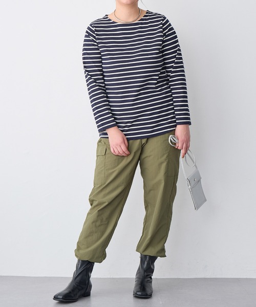 anyfee(エニフィー)の「【anyfee】ボーダートップス《大きいサイズ/プラスサイズ》(Tシャツ/カットソー・レディース・ダークブラウン/グリーン/ホワイト/ネイビー・LL/5L/3L/4L)」の4枚目の写真