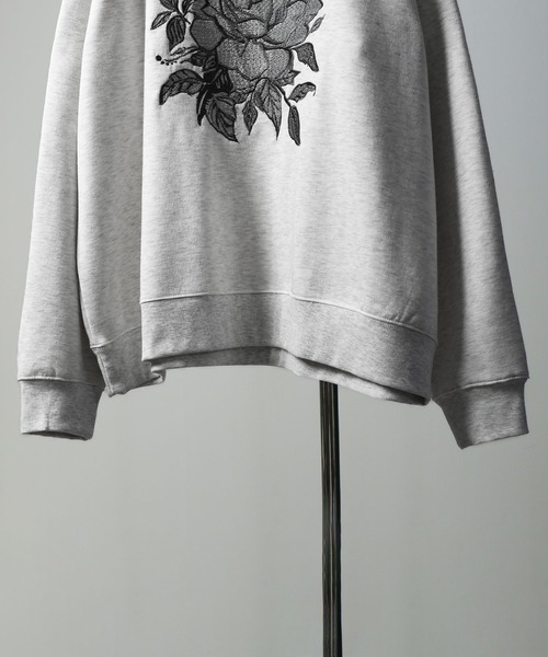 花 白黒 モノクロ プリント刺繍 トレーナー 3000_1_expand.jpg