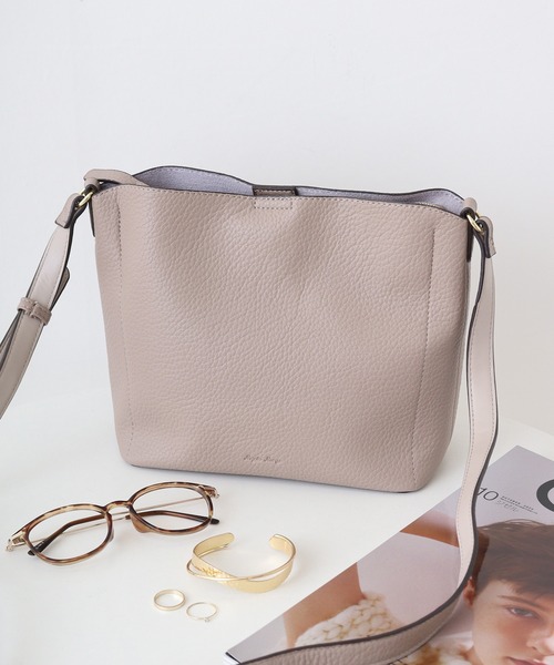 Legato Largo（レガートラルゴ）の「Legato Largo　レトロシボPUショルダーバッグ（ショルダーバッグ・レディース・ブラック/ライトベージュ/ライトブラウン/ミント/ライトグレー・FREE）」の4枚目の写真