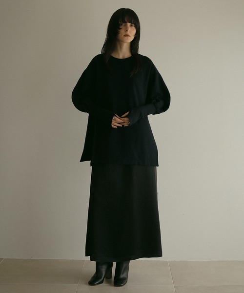 MANOF(マノフ)の「PUFF SLEEVE CUT TOPS(スウェット・レディース・モスグリーン/アイボリー/ブラック・FREE)」の15枚目の写真