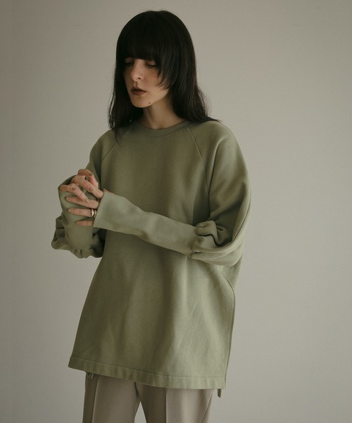 MANOF(マノフ)の「PUFF SLEEVE CUT TOPS(スウェット・レディース・モスグリーン/アイボリー/ブラック・FREE)」の20枚目の写真