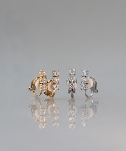 ieLS(イエルズ)の「金属アレルギー対応「ieLS」ステンレス CZラインイヤリング(イヤリング・レディース・シルバー/ゴールド・ONE SIZE)」の2枚目の写真