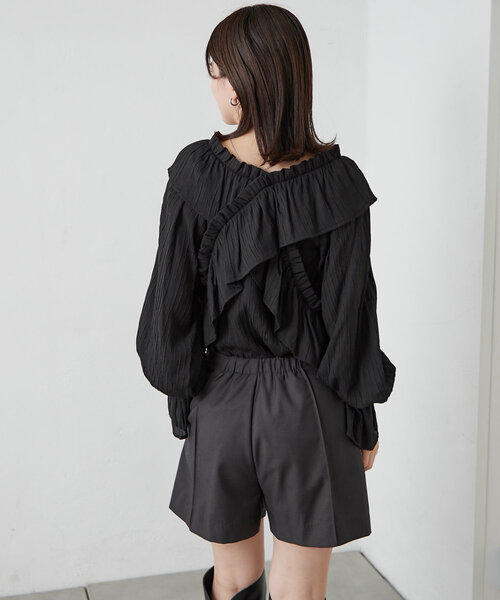 mline（エムライン）の「[mline]オフショルフリルブラウス（シャツ/ブラウス・レディース・アイボリー/ブラック/グリーン・FREE）」の5枚目の写真
