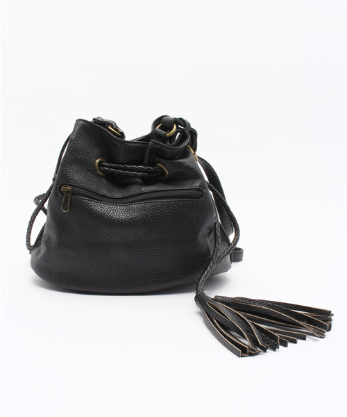 LBC（エルビーシー）の「ロングタッセル巾着ショルダーバッグ（ショルダーバッグ・レディース・ライトブラウン/ブラック・ONE SIZE）」の5枚目の写真