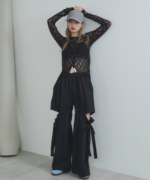 VIOLETTA（ヴィオレッタ）の「リングボタンレースシアーシャツ（Tシャツ/カットソー・レディース・ホワイト/グレイッシュベージュ/ブラック/ネイビー・FREE）」の16枚目の写真