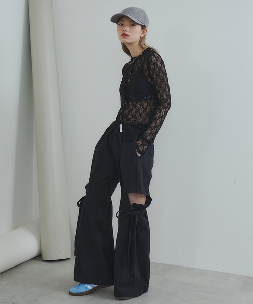 VIOLETTA（ヴィオレッタ）の「リングボタンレースシアーシャツ（Tシャツ/カットソー・レディース・ホワイト/グレイッシュベージュ/ブラック/ネイビー・FREE）」の19枚目の写真