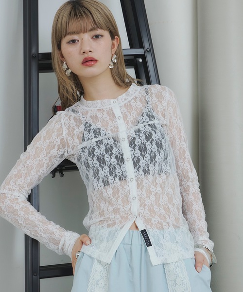 VIOLETTA（ヴィオレッタ）の「リングボタンレースシアーシャツ（T