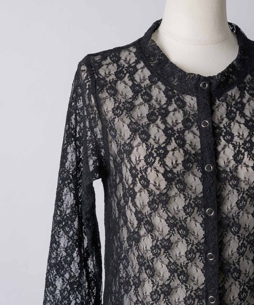 VIOLETTA（ヴィオレッタ）の「リングボタンレースシアーシャツ（Tシャツ/カットソー・レディース・ホワイト/グレイッシュベージュ/ブラック/ネイビー・FREE）」の8枚目の写真