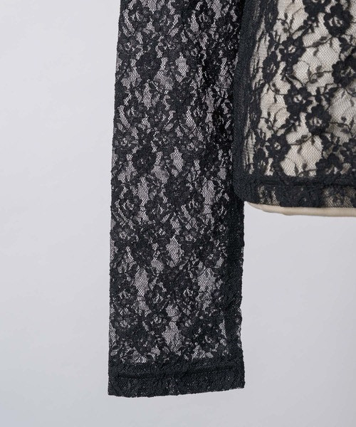 VIOLETTA（ヴィオレッタ）の「リングボタンレースシアーシャツ（Tシャツ/カットソー・レディース・ホワイト/グレイッシュベージュ/ブラック/ネイビー・FREE）」の11枚目の写真