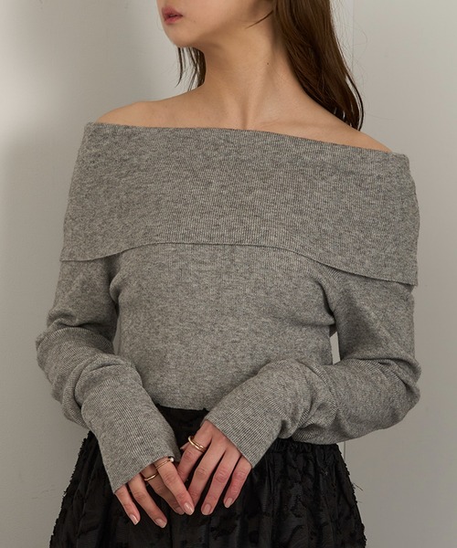 MAGASIN DE MODE Chou Chou（マガジンデモードシュシュ）の「【MAGASIN DE MODE Chou Chou】オフショルダーニットトップス 秋服 ガーリー XNN（ニット/セーター・レディース・アイボリー/ブラック/グレー・FREE）」の3枚目の写真