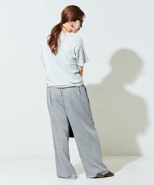 FREAK'S STORE（フリークスストア）の「限定展開　レーヨン デニム イージーパンツ（デニムパンツ・レディース・ネイビー/グレー/ブラック/サックスブルー・MEDIUM/SMALL）」の19枚目の写真