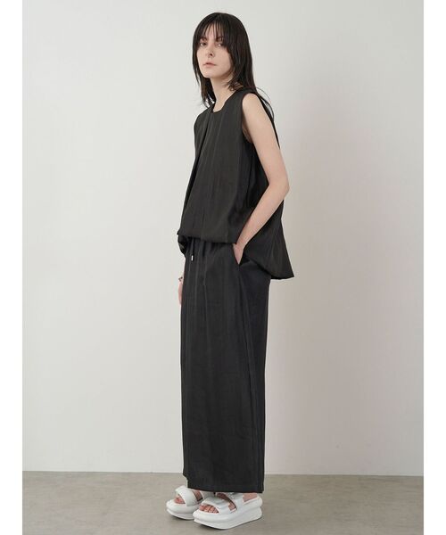 ELENDEEK(エレンディーク)の「シャイニーイージスカート(スカート・レディース・ブラック/ライトブルー/イエロー/ベージュ・01/02)」の16枚目の写真