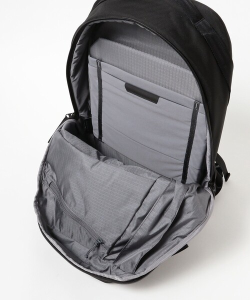 BEAMS(ビームス)の「【MORE VARIATION 開催中】ABLE CARRY / Daily Plus Ballistic Nylon(バックパック/リュック・メンズ・ブラック・ONE SIZE)」の5枚目の写真