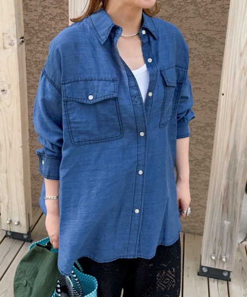 Doux archives(ドゥアルシーヴ)の「シアーデニムシャツ(シャツ/ブラウス・レディース・ブルー/サックスブルー・FREE)」の3枚目の写真