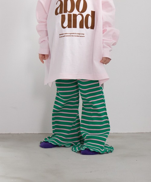 LOWRYS FARM（ローリーズファーム）の「カットフレアパンツ　495473（その他パンツ・キッズ・ブルー系その他/ブラック/グレイッシュベージュ/ブルー/パープル系その他/ブラック×ホワイト/グリーン系その他/ドット/ピンク/ライム・130cm/120cm/110cm/140cm/150cm）」の5枚目の写真