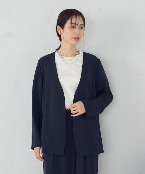 COMME CA ISM(コムサイズム)の「【UVカット・吸水速乾・接触冷感】kireri ノーカラージャケット / セットアップ対応(ノーカラージャケット・レディース・ネイビー/モカ・MEDIUM/LARGE)」の3枚目の写真