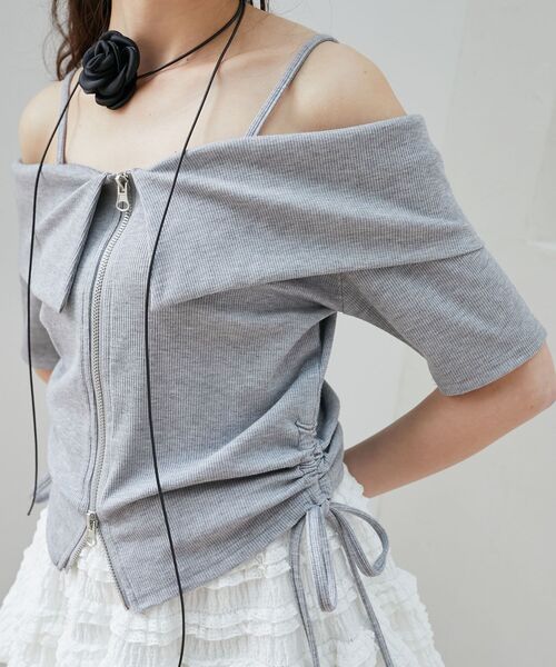 MAJESTIC LEGON（マジェスティックレゴン）の「オフショルダブルジップトップス（Tシャツ/カットソー・レディース・オートミール/グレー/ブラック・MEDIUM）」の17枚目の写真