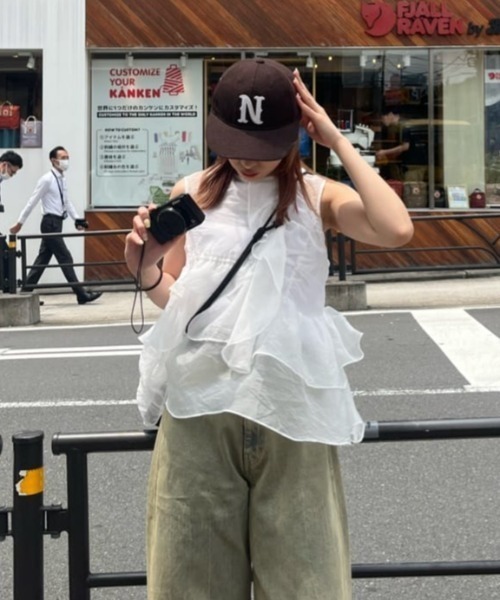 Lui's（ルイス）の「フリルギャザーシアートップス（Tシャツ/カットソー・レディース・ホワイト/ブラック/ピンク・FREE）」の2枚目の写真