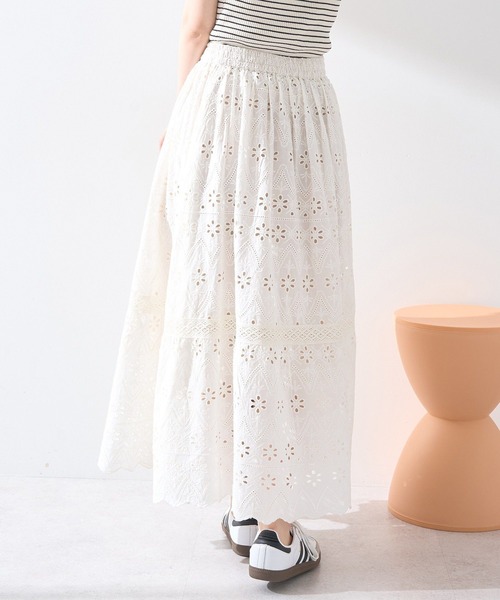 earth music&ecology（アースミュージックアンドエコロジー）の「シフリー刺繍スカート（スカート・レディース・ブラック/アイボリー・FREE）」の5枚目の写真