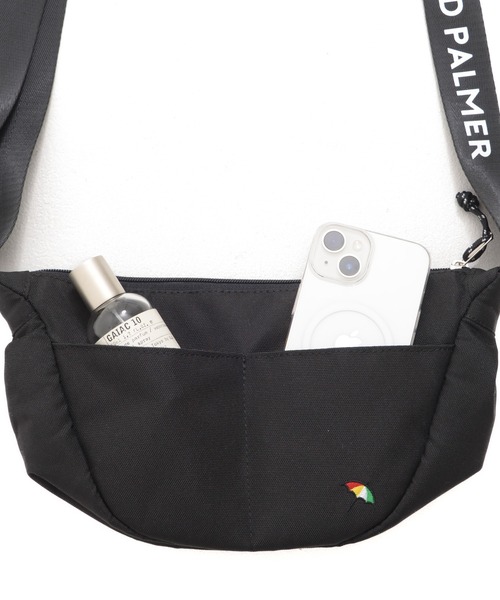 Arnold Palmer（アーノルドパーマー）の「メッシュコンビ ラウンド ショルダーバッグ（ショルダーバッグ・レディース・ブラック/ベージュ/カーキ・F）」の19枚目の写真