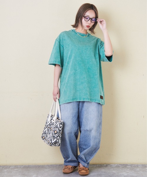 CUBE SUGAR(キューブシュガー)の「デニム ワイド カーブ パンツ(デニムパンツ・レディース・ライトブルー・M/L)」の5枚目の写真