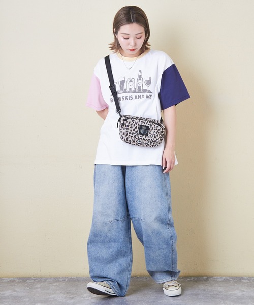 CUBE SUGAR(キューブシュガー)の「デニム ワイド カーブ パンツ(デニムパンツ・レディース・ライトブルー・M/L)」の9枚目の写真