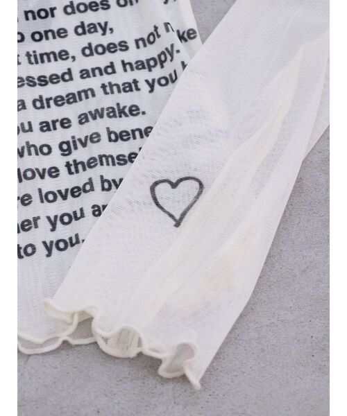 jouetie(ジュエティ)の「カットアウトグラフィックシアートップス(Tシャツ/カットソー・レディース・オフホワイト/ブラック/カーキ・MEDIUM)」の15枚目の写真