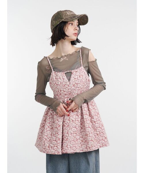 jouetie(ジュエティ)の「カットアウトグラフィックシアートップス(Tシャツ/カットソー・レディース・オフホワイト/ブラック/カーキ・MEDIUM)」の19枚目の写真