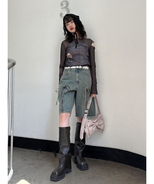 jouetie(ジュエティ)の「カットアウトグラフィックシアートップス(Tシャツ/カットソー・レディース・オフホワイト/ブラック/カーキ・MEDIUM)」の17枚目の写真