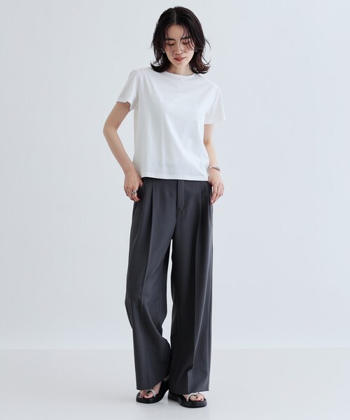 GALLEST(ギャレスト)の「◆パール調ロゴTシャツ(Tシャツ/カットソー・レディース・ホワイト/ブラック・38)」の3枚目の写真