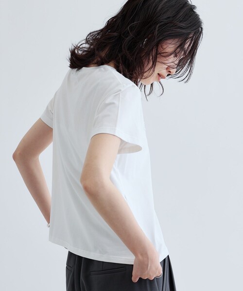 GALLEST(ギャレスト)の「◆パール調ロゴTシャツ(Tシャツ/カットソー・レディース・ホワイト/ブラック・38)」の5枚目の写真