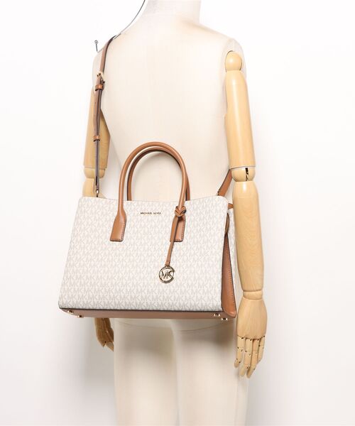 MICHAEL KORS(マイケルコース)の「RUTHIE サッチェル ラージ - MKシグネチャー(ハンドバッグ・レディース・ホワイト系その他・FREE)」の5枚目の写真