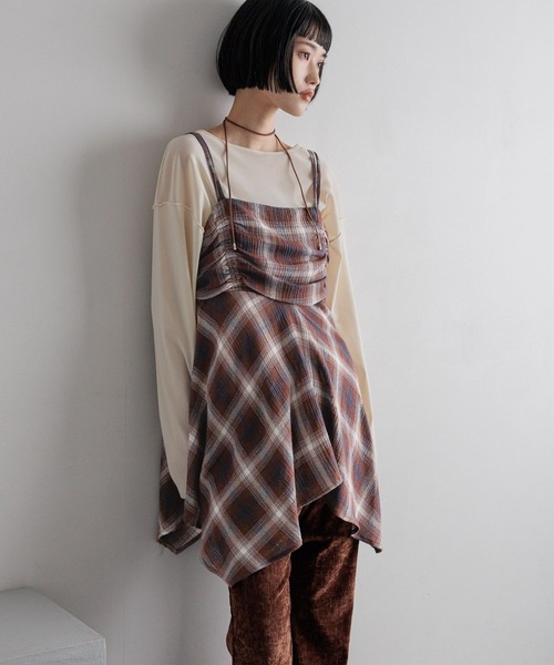 LOWRYS FARM（ローリーズファーム）の「オンブレチェックキャミチュニック　579492（Tシャツ/カットソー・レディース・チャコールグレー/レッド・FREE）」の2枚目の写真