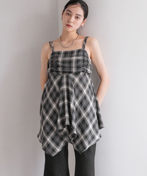 LOWRYS FARM（ローリーズファーム）の「オンブレチェックキャミチュニック　579492（Tシャツ/カットソー・レディース・チャコールグレー/レッド・FREE）」の5枚目の写真