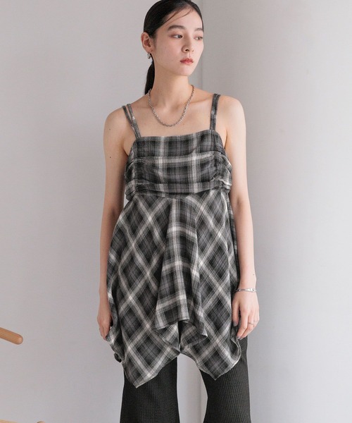 LOWRYS FARM（ローリーズファーム）の「オンブレチェックキャミチュニック　579492（Tシャツ/カットソー・レディース・チャコールグレー/レッド・FREE）」の6枚目の写真