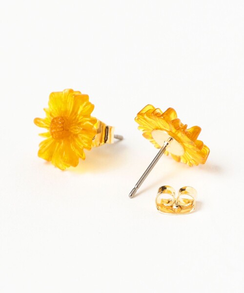 BEAMS BOY（ビームスボーイ）の「【2/5再値下げ】レトロ フラワー ピアス（ピアス（両耳用）・レディース・イエロー/サックスブルー/グレー/ホワイト系その他7・ONE SIZE）」の5枚目の写真