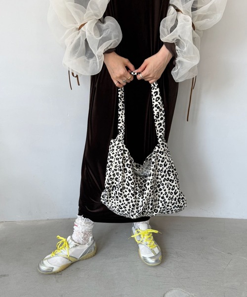 SANSeLF(サンセルフ)の「【SANSeLF】レオパード柄 ショルダートートバッグ saa25a029(トートバッグ・レディース・アイボリー/ベージュ・FREE)」の9枚目の写真