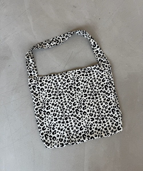 SANSeLF(サンセルフ)の「【SANSeLF】レオパード柄 ショルダートートバッグ saa25a029(トートバッグ・レディース・アイボリー/ベージュ・FREE)」の13枚目の写真
